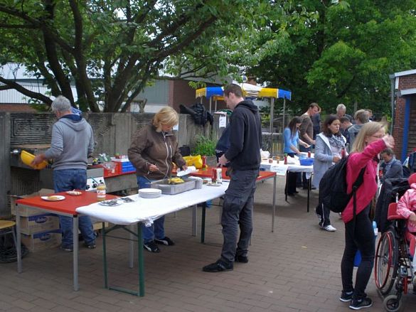 Der Pommes- und Bratwurststand