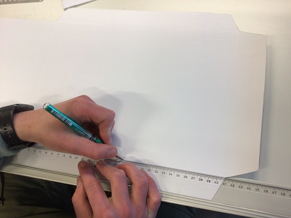 Papierwerkstatt - Anritzen